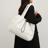 Bolso de plumas nuevo para mujer transfronterizo, Bolso de hombro acolchado de gran capacidad, Bolso de mano de algodón versátil informal de moda para debajo del brazo
