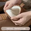 Botas de nieve de suela gruesa para mujer, invierno, con felpa, engrosadas, cálidas, que cubren el talón, pantuflas de algodón, para casa, uso exterior, retro, que aumentan la altura, de pelo