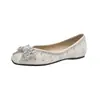 Sapatos femininos rasos requintados estilo francês com strass, novos sapatos de outono 2026, sapatos baixos elegantes com laço para mulheres, versáteis