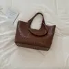 Bolso Tote Tejido de Gran Capacidad Simple Textura para Viajar 2026 Nuevo de Moda Nicho Retro Elegante Bolso Cubo de Hombro Único