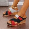 Pantuflas de Suela Gruesa con Cuña y Velcro de Combinación de Colores de Comercio Exterior para Mujer 2025 Nuevas Pantuflas Transfronterizas con Tira Cruzada y Punta de Pez Tallas Grandes