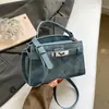 Bolso de Mano Pequeño Cuadrado Sencillo, Elegante y Moderno para Mujer, Bolso Pequeño Cuadrado Versátil, Bolso de Hombro Cruzado con Hebilla de Cierre de Lujo Ligero Exquisito