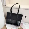 Bolsa Retro de Camurça Feminina Grande Capacidade Tote Bag Outono/Inverno 2025 Nova Casual para Trabalho Bolsa de Ombro Tipo Balde