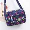 Bolsa de Mano para Madre de Mediana Edad de Nueva Llegada Japonesa y Coreana Bolso Cruzado de Lona Bolso de Tela Ligera Estampado Versátil Mini Bolso Pequeño para Mujer