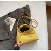 Bolso de Mano con Correa de Lazo Transfronterizo 2026 Primavera Nuevo Moda Coreana Simple Casual Bolso Dumpling de Gama Alta