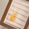 Collar de Plata Pura 925 para Mujer, Moneda de Cobre de Lujo Ligero, Cadena para Clavícula de Ágata Rojo Azúcar, Colgante de Calabaza Estilo Ins