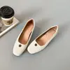 Novos sapatos de salto plataforma quadrados retrô profissionais com decoração de moeda para mulheres, sapatos Mary Jane de couro macio de salto baixo baixo para primavera e outono