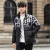 Chaqueta de plumón cálida con estampado de letras para hombre, invierno, estudiante de secundaria, plumón de pato blanco, cálida, cuello alto, chaqueta corta