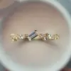 Anillo Cuadrado de Diamante Pequeño Cubo de Azúcar Chapado en Plata de Ley 925 con Oro de 18 Quilates, Normcore, Exquisito, Compacto, Elegante y Versátil, Anillo de Alta Gama para Mujer
