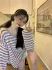 Camiseta de punto a rayas con cuello en V y manga larga estilo coreano, protección solar para mujer, nuevo modelo de primavera y otoño, corte holgado, adelgazante, bloques de color, top de hombro normal