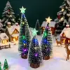 Decoração de Natal Mini Árvore de Natal Vitrine Micro Paisagem Arranjo Doméstico Pequena Árvore de Sisal Pequena Árvore de Agulha de Cedro