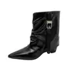Novas botas femininas curtas para garotas estilosas, tamanho grande, nicho outono/inverno 2026, salto grosso, bico fino, com fivela de cinto