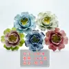 Flores de cerámica caladas a mano con esmalte de color a alta temperatura de Jingdezhen, decoraciones de flores de rosa, loto y peonía puramente hechas a mano