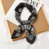 Bufanda de seda de primavera y otoño pañuelo cuadrado pequeño para mujer bufanda decorativa versátil bufanda de moda para traje bufanda fina larga cuadrada retro francesa