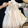 2026 Camisa Lisa Colorida Bonita com Laço para Mulheres, Blusa de Chiffon Slimming de Verão, Estilo Nicho, Ombro a Ombro, na Cor Rosa