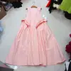 Vestido de Cor Lisa de Nicho Europeu, Americano e Australiano Nanyou Sem Mangas Colete Plissado Folha de Lótus Barra Larga Vestido Slim