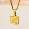 Collar de acero inoxidable dorado de 18 quilates de Amazon Hip Hop para hombre, estilo europeo y americano, con colgante de 26 letras en inglés.