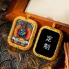 Thangka Pintado à Mão de Zaki Lhamo, Buda da Medicina Amarelo da Riqueza, Tara Verde e Ksitigarbha, Pingente de Thangka Personalizável