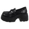 Mocassins pretos versáteis para o trajeto diário, adequados para primavera e outono, leves e que aumentam a altura, perfeitos para mulheres baixinhas, estilo JK, com sola grossa e design fácil de calçar, modelo novo