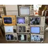 Televisores Vintage en Blanco y Negro en Stock, Atrezo Nostálgico de Cine y Televisión Retro, Artículos Decorativos y Objetos Antiguos para Exhibición