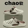 EVA Verão 2025 Novas Chinelas Antiderrapantes Para Casal Usarem Tamancos de Solado Grosso Estilo College Masculino ins Alto Valor