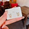 Pendientes de Botón de Perla de Moda con Pasador de Plata 925 Diseño Versátil Pendientes de Nicho Versátiles Joyería para Orejas Adelgazantes de Rostro de Gama Alta Mujer