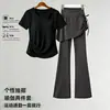 Conjunto de Yoga de Dos Piezas Falsas Ajustable con Cordón Lateral Manga Corta Hueca Pantalones de Falda de Cintura Alta Micro Acampanados Ropa de Fitness Anti-Exposición