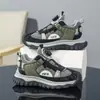 Zapatos de Algodón para Niños 2026 Nuevo Modelo Otoño e Invierno Zapatillas Deportivas para Correr para Estudiantes de Primaria, Niños Medianos y Mayores, Zapatos Deportivos Antideslizantes para Niños Cubiertos de Cuero
