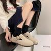 Sapatos Retro Boken para mulheres 2023 outono novo popular online popular rasos confortáveis mocassins preguiçosos sapatos de camada única