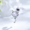 Caramelo Suave Gato Dulce y Juguetón Lindo Gato que se Mueve Hueso de Oreja de Aleación de Titanio Stud Pendientes Hensen Jewelry