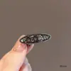 Pequeño Clip de Pato Geométrico Calado Estilo Coreano con Pedrería Clip de Pico de Pato Perezoso Moda y Versátil Exquisito Clip para Flequillo Lateral Clip para el Cabello