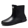 Botas de lluvia para hombres y mujeres, zapatos impermeables para cocina y obras de construcción, botas cortas de goma cálidas de algodón polar engrosado para exteriores, venta al por mayor de botas de lluvia