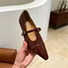 Zapatos Franceses Hechos a Mano Estilo Retro Zapatos Mary Jane para Mujer Puntera Puntiaguda Correa de Hebilla Única para el Trabajo Elegante Temperamento Zapatos de Salón Versátiles