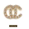 Broche de Moda con Letra Doble C Incrustaciones de Diamantes Perla Estilo Chanel Unisex Pin de Moda para Chaqueta