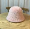 Chapéu Bucket Feminino de Pelo de Vison para Inverno Versátil Estilo Japonês Cor Sólida Chapéu Bucket Moderno com Aba Larga para Inverno