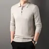 Suéter para Hombre Otoño 2026 Estilo Nuevo Cuello Solapa Manga Larga Holgado Casual Color Sólido Suéter Tejido para Hombres de Mediana Edad Venta al por Mayor