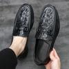 Piel de vaca de primera capa Nuevo gorro para hombre Zapatos de cuero genuino transpirables Casual Zapatos de cuero Zapatos planos para hombre Mocasines Zapatos de hombre