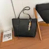Bolsa Tote Grande con Patrón Tejido Vintage 2026 Verano Nuevo Versión Coreana Simple Moda Color Sólido Bolso de Hombro Debajo del Brazo