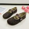 2026 Nuevos Zapatos de Cuero Mary Jane de Moda para Mujer, Estilo Coreano, Puntera Redonda, Gamuza, Correa Única, Estampado de Leopardo Retro para Primavera y Otoño