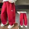 Calças de menino, calças de moletom, calças esportivas, coleção primavera e outono, novo estilo outono 2026, calças compridas casuais para crianças e meninos jovens