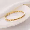 Pulseira de Aço Inoxidável Minimalista Leve Luxo Simples Aberta Manchette Versátil Empilhável Colorfast Joias Fábrica de Origem