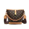 Bolso tipo cubo de lujo ligero de alta gama exquisito para mujer estilo fragancia pequeña bolso cruzado versátil moderno bolso de mano bolso de hombro transfronterizo