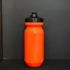 Garrafa de água esportiva personalizada para envio internacional, disponível em estoque, feita de plástico PP5, ideal para ciclismo de estrada e mountain bike, com logotipo impresso.