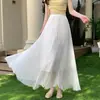 Saia plissada irregular suave estilo francês para mulheres, nova saia longa versátil de caimento justo para o verão em branco