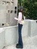 Jeans de tiro bajo del mismo estilo de Yimengling para mujer, nuevos pantalones acampanados azul oscuro estilo americano 2026 con un diseño moderno