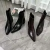 Botas de Cano Curto de Couro Plissado Bico Fino Estilo Francês Outono/Inverno 2026 para Mulheres Salto Grosso Zíper Lateral Elegantes Emagrecedoras Botas para o Dia a Dia Femininas