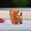 Talla de madera de sándalo verde gatito curioso animal creativo madera lindo gato texto juego pieza de mano regalo de cumpleaños