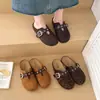 Sandalias tipo mula de estilo retro, con suela gruesa, punta cerrada, tacón oculto y detalle de hebilla, diseñadas para mujer, perfectas para otoño y que ofrecen comodidad