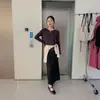 Camiseta Base AMOMI de Manga Larga con Cuello Henley y Cintura de Media Luna para Mujer, Nuevo Estilo Coreano de Principios de Otoño 2026, Ajuste Delgado Simple