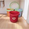 Venta al por mayor del fabricante Nuevo Cubo de basura Gato de la Suerte Anillo de Oso Fresa Cubo de basura Cubo de Almacenamiento de Escombros para el Hogar y la Cocina